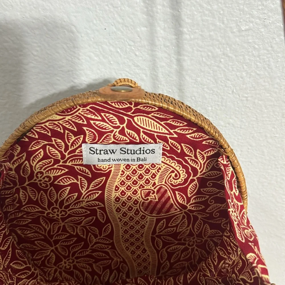 Straw Studios Tan Woven Crossbody Bag - Picture 6 of 6